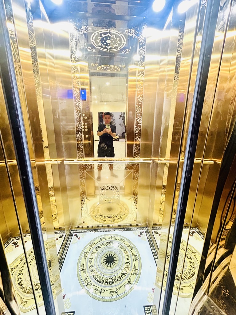 Bán nhà Thanh Lân - diện tích 45m2 6 tầng - Gara ô tô, thang máy - giá 12,9 tỷ