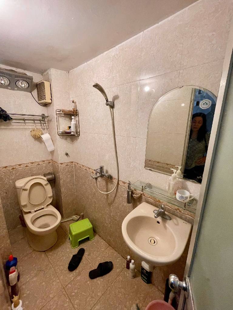 Bán nhà Quan Nhân - diện tích 76m2 3 tầng - Ngõ nông trước nhà rộng thoáng - giá 13,2 tỷ