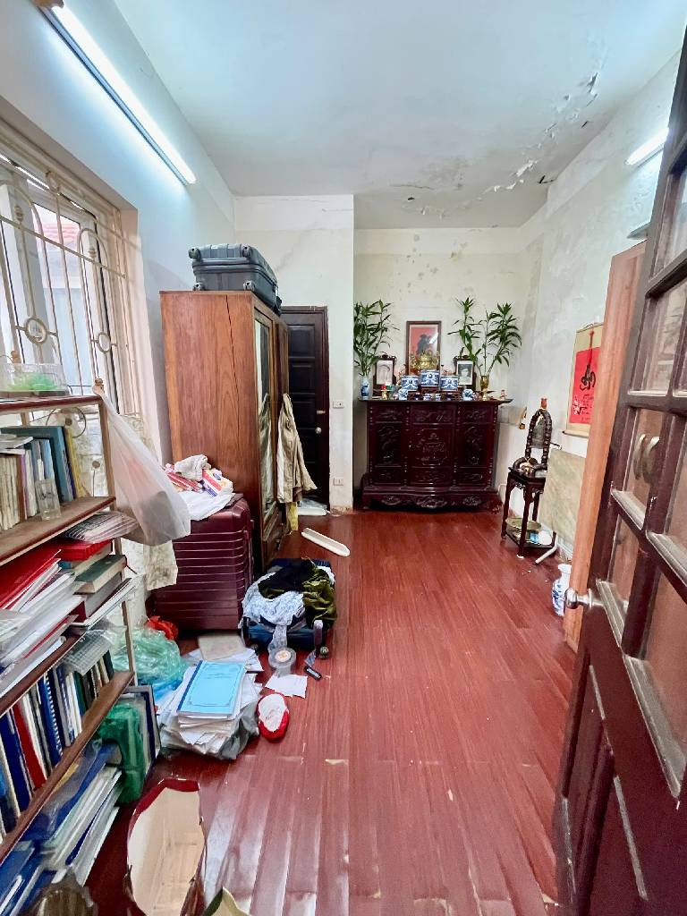 Bán nhà Quan Nhân - diện tích 76m2 3 tầng - Ngõ nông trước nhà rộng thoáng - giá 13,2 tỷ