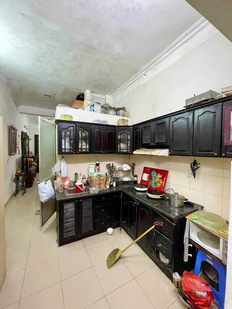 Bán nhà Quan Nhân - diện tích 76m2 3 tầng - Ngõ nông trước nhà rộng thoáng - giá 13,2 tỷ