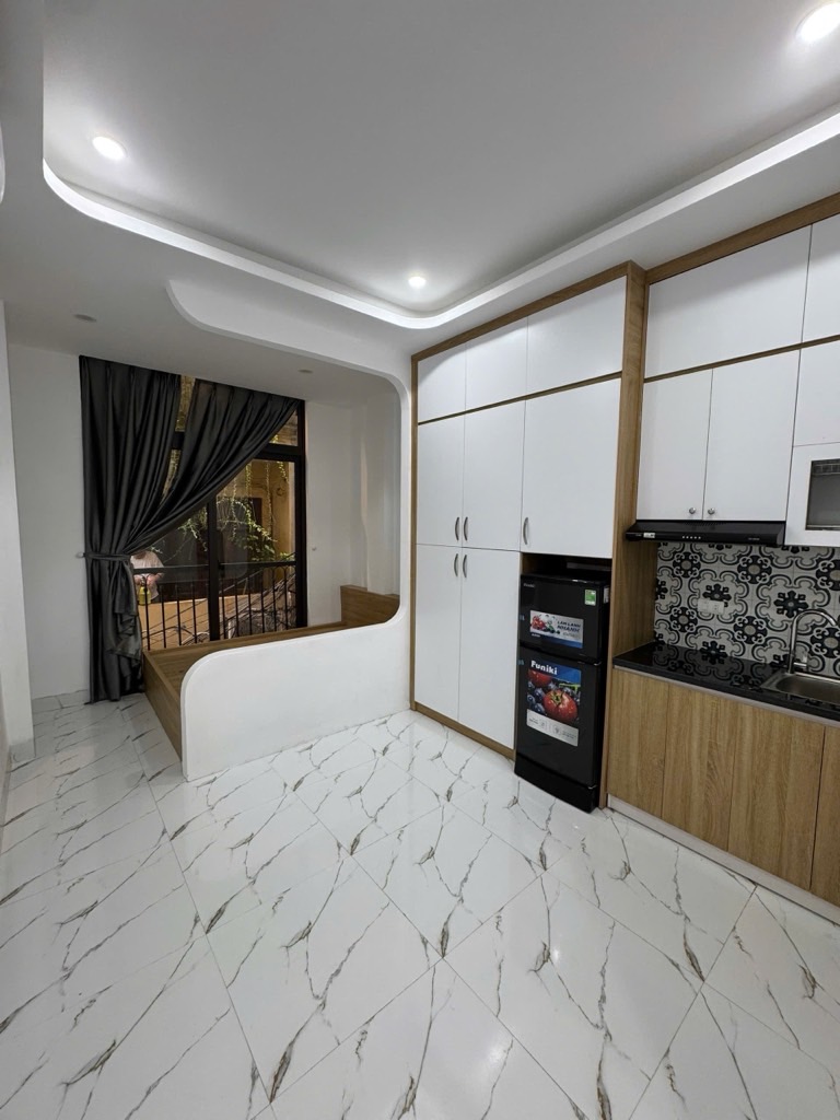 Bán nhà Mạc Thị Bưởi - diện tích 49m2 5 tầng - Ngõ đẹp 3 gác vào tận nhà - giá 14,5 tỷ