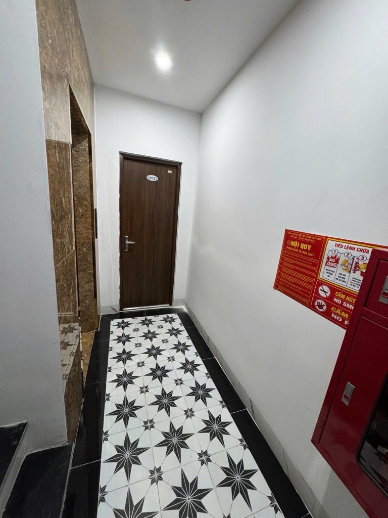 Bán nhà Mạc Thị Bưởi - diện tích 49m2 5 tầng - Ngõ đẹp 3 gác vào tận nhà - giá 14,5 tỷ