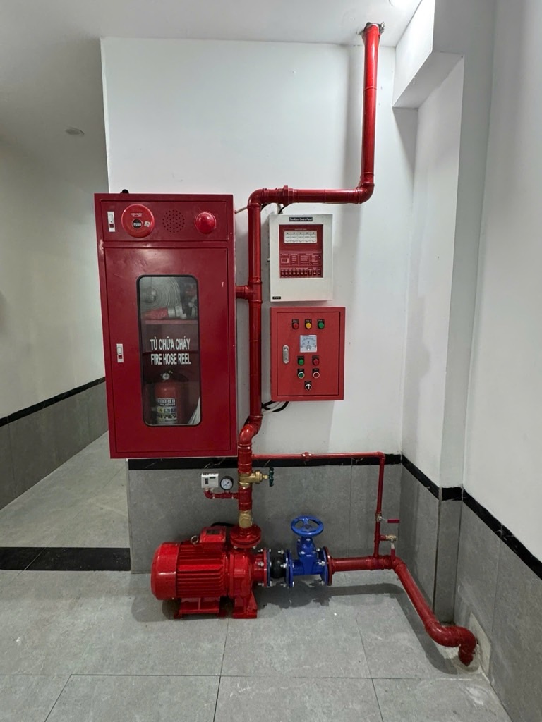 Bán nhà Mạc Thị Bưởi - diện tích 49m2 5 tầng - Ngõ đẹp 3 gác vào tận nhà - giá 14,5 tỷ