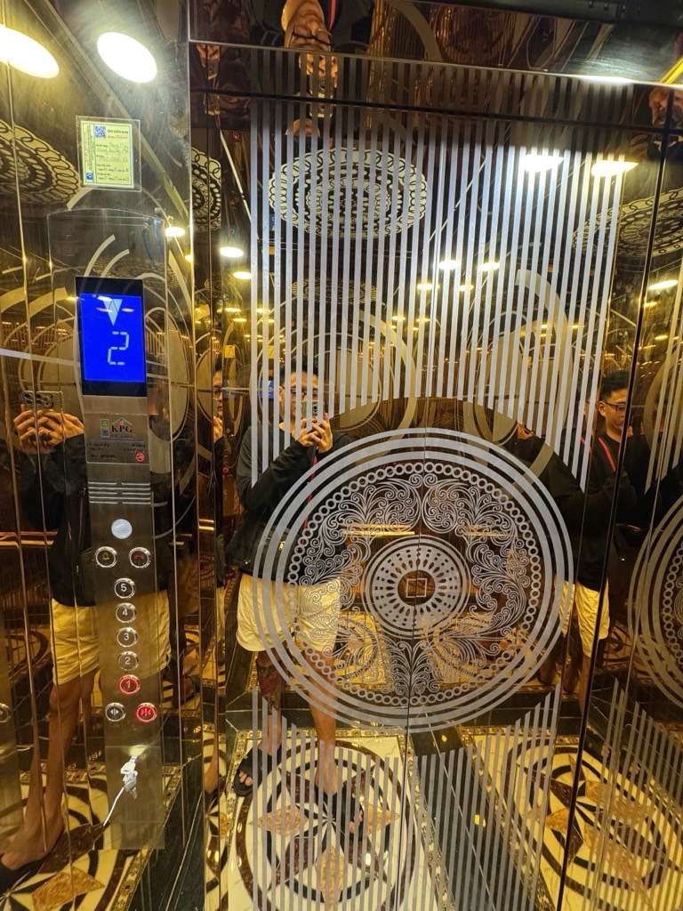 Bán nhà Mạc Thị Bưởi - diện tích 49m2 5 tầng - Ngõ đẹp 3 gác vào tận nhà - giá 14,5 tỷ