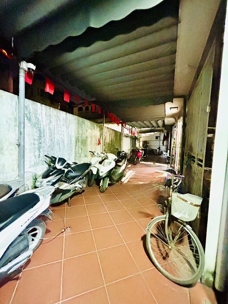 Bán nhà Ngũ Nhạc - diện tích 31.5m2 4 tầng - Ô TÔ ĐỖ CỔNG - giá 7,7 tỷ