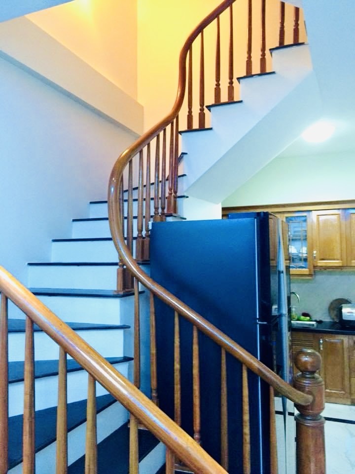 Bán nhà Ngũ Nhạc - diện tích 31.5m2 4 tầng - Ô TÔ ĐỖ CỔNG - giá 7,7 tỷ