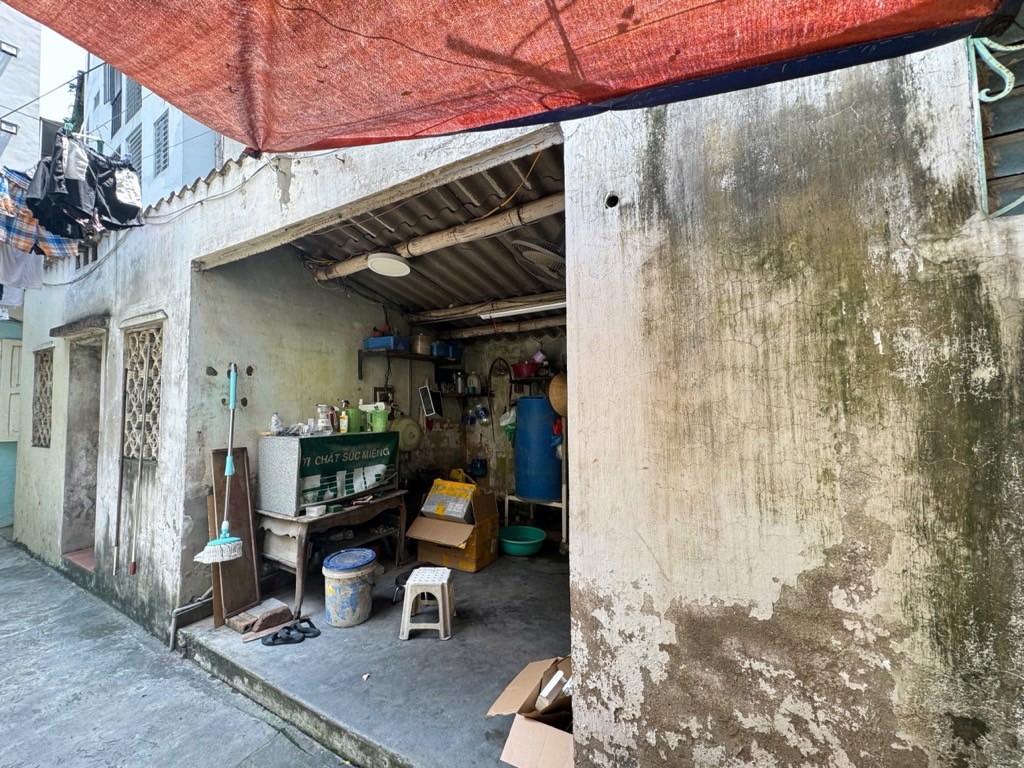 Bán nhà Đê La Thành Nhỏ - diện tích 72.5m2 1 tầng - Mảnh đất vàng còn sót lại trung tâm Đống Đa - giá 17,5 tỷ