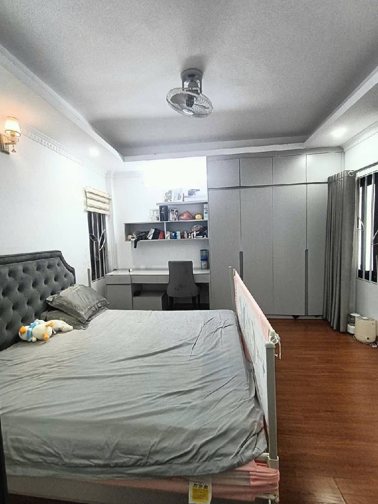 Bán nhà Minh Khai - 30m2 5 tầng - mặt tiền rộng - giá 7.3 tỷ