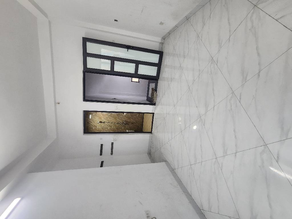 Bán nhà Nguyễn Khoái - diện tích 30m2 5 tầng - ô tô đỗ cửa - giá 6,35 tỷ