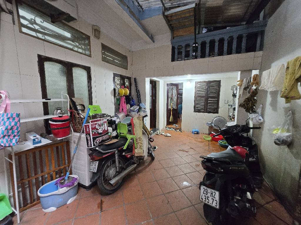 Bán nhà Đê Trần Khát Chân - diện tích 80m2 2 tầng - Đất đẹp tặng nhà 2.5 tầng - giá 14,49 tỷ