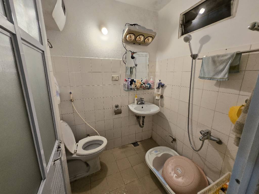 Bán nhà Đê Trần Khát Chân - diện tích 80m2 2 tầng - Đất đẹp tặng nhà 2.5 tầng - giá 14,49 tỷ