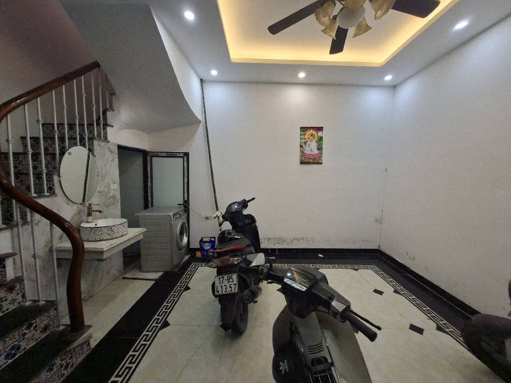 Bán nhà Phố chợ Khâm Thiên - diện tích 35m2 4 tầng - LÔ GÓC - DÂN XÂY - TẦM TIỀN BAY NHANH - giá 7,9 tỷ