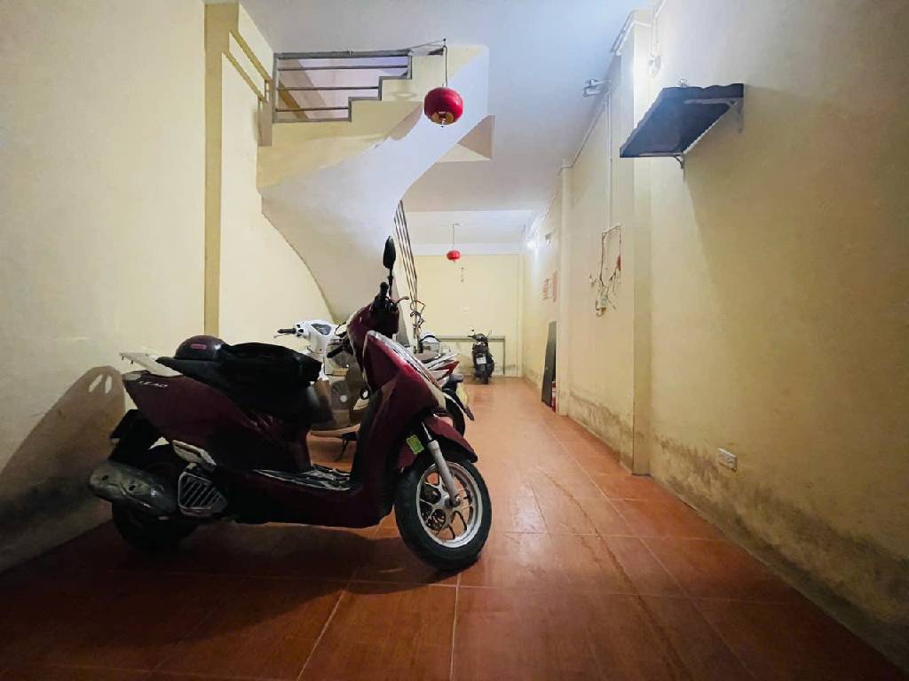 Bán nhà Khương Trung - diện tích 36,4m2 5 tầng - gần ô tô - giá 9,8 tỷ