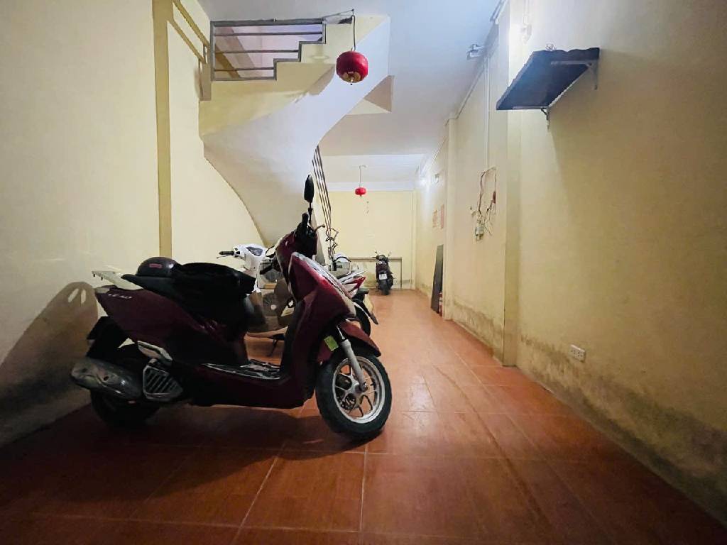 Bán nhà Khương Trung - diện tích 36,4m2 5 tầng - gần ô tô - giá 9,8 tỷ