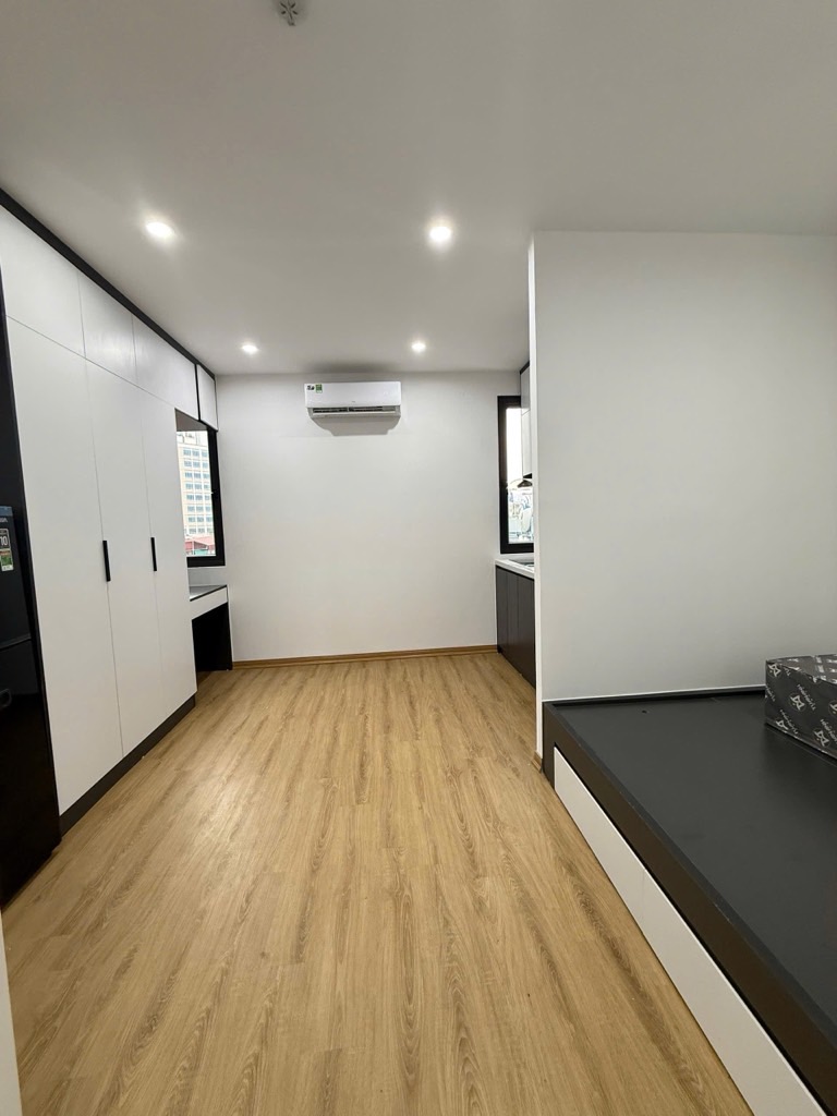 Bán nhà Đê La Thành - diện tích 57m2 6 tầng - Căn hộ dịch vụ thang máy - giá 12,9 tỷ