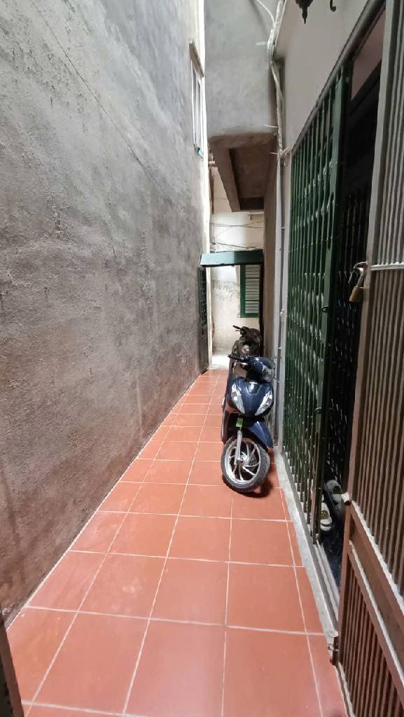 Bán nhà Ngõ Văn Hương - diện tích 34.1m2 4 tầng - Nhà đẹp hiếm có - giá 6,8 tỷ