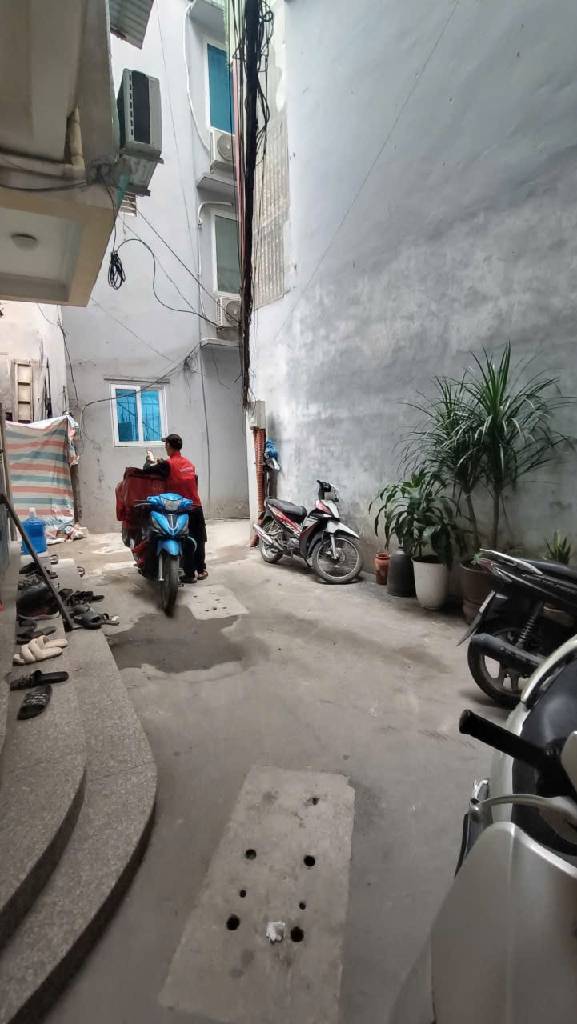 Bán nhà Ngõ Văn Hương - diện tích 34.1m2 4 tầng - Nhà đẹp hiếm có - giá 6,8 tỷ