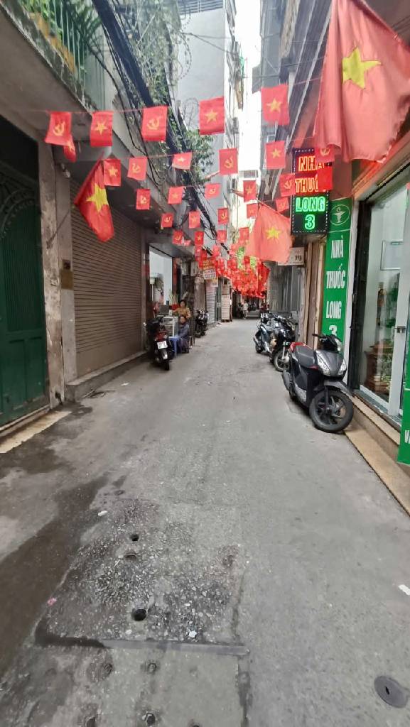 Bán nhà Ngõ Văn Hương - diện tích 34.1m2 4 tầng - Nhà đẹp hiếm có - giá 6,8 tỷ