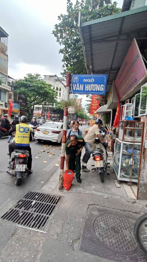 Bán nhà Ngõ Văn Hương - diện tích 34.1m2 4 tầng - Nhà đẹp hiếm có - giá 6,8 tỷ