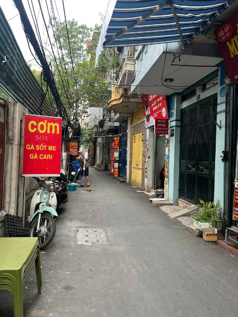 Bán nhà Đê La Thành - diện tích 51m2 5 tầng - 8 phòng cho thuê - giá 13,2 tỷ