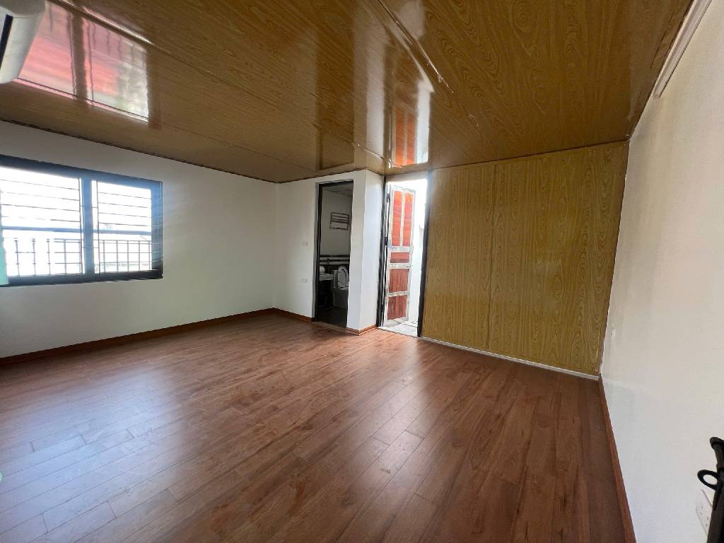 Bán nhà Đê La Thành - diện tích 51m2 5 tầng - 8 phòng cho thuê - giá 13,2 tỷ