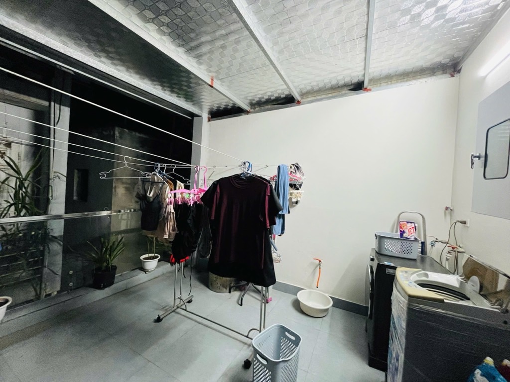 Bán nhà Trung Liệt - diện tích 66m2 3 tầng - ô tô đỗ cửa - giá 19,8 tỷ