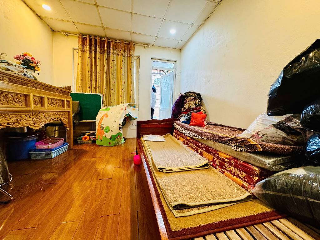 Bán nhà Linh Quang - diện tích 31m2 4 tầng - Ô tô tránh 10m - giá 8,8 tỷ