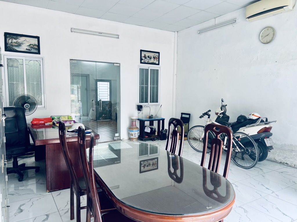 Bán nhà Đầm Hồng - diện tích 120m2 1 tầng - ô tô tránh - giá 11 tỷ