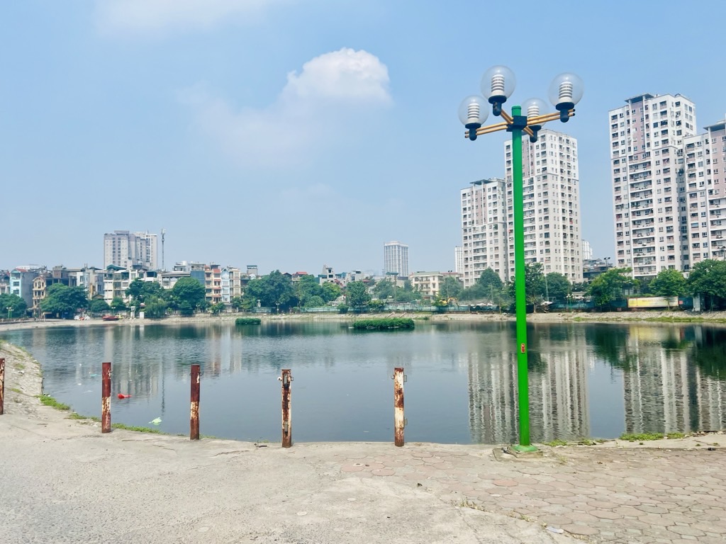 Bán nhà Đầm Hồng - diện tích 120m2 1 tầng - ô tô tránh - giá 11 tỷ