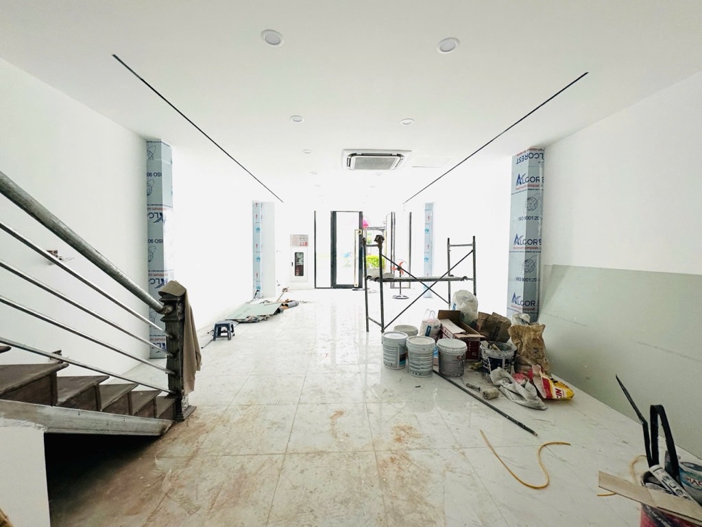 Bán nhà Đại Từ - diện tích 52.1m2 2 tầng - Cạnh sảnh căn hộ - giá 10 tỷ