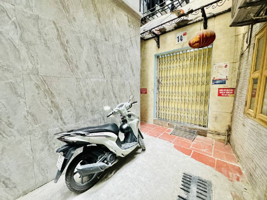 Bán nhà Lê Thanh Nghị - diện tích 38,5m2 6 tầng - Lô góc, 2 thoáng - giá 13,6 tỷ