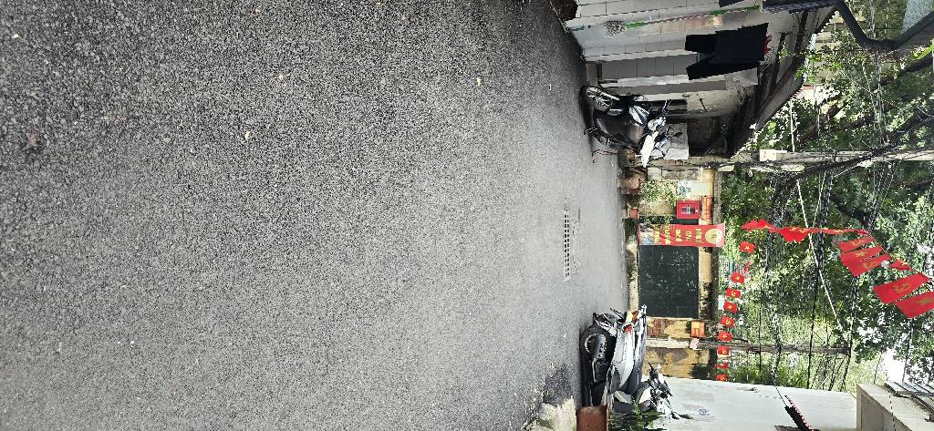 Bán nhà Lương Thế Vinh - diện tích 102m2 1 tầng - ô tô vào nhà - giá 5 tỷ