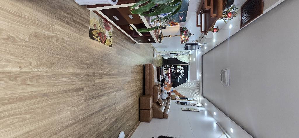 Bán nhà Lương Thế Vinh - diện tích 102m2 1 tầng - ô tô vào nhà - giá 5 tỷ