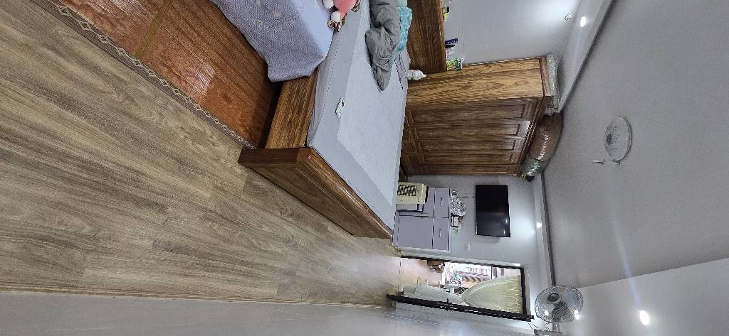 Bán nhà Lương Thế Vinh - diện tích 102m2 1 tầng - ô tô vào nhà - giá 5 tỷ