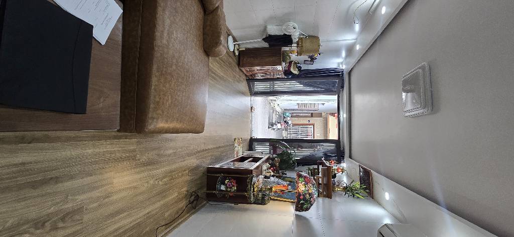 Bán nhà Lương Thế Vinh - diện tích 102m2 1 tầng - ô tô vào nhà - giá 5 tỷ