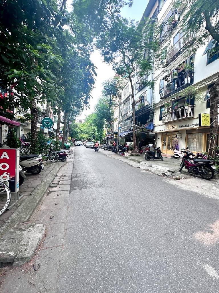 Bán nhà Hồng Mai - 52m2 5 tầng - mặt tiền 3.5m, vỉa hè rộng, ô tô tránh, kinh doanh sầm uất - giá 16,5 tỷ