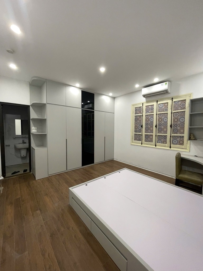 Bán nhà Đê Trần Khát Chân - diện tích 101m2 4 tầng - Lô góc 2 mặt ngõ - giá 24,5 tỷ