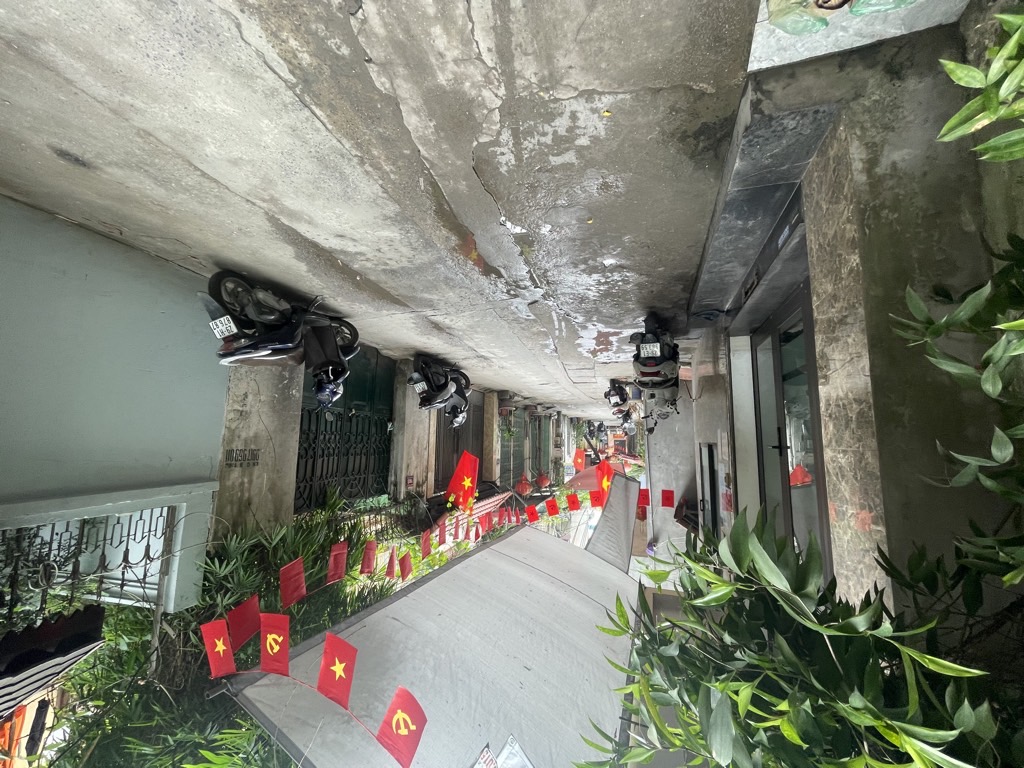 Bán nhà Đê Trần Khát Chân - diện tích 101m2 4 tầng - Lô góc 2 mặt ngõ - giá 24,5 tỷ