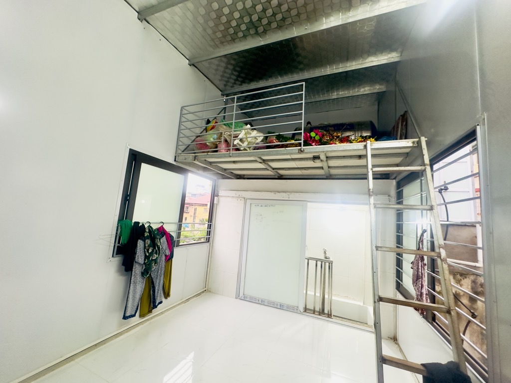 Bán nhà Hồ Đắc Di - diện tích 13m2 2 tầng - Ô TÔ ĐỖ CỬA - giá 2,28 tỷ