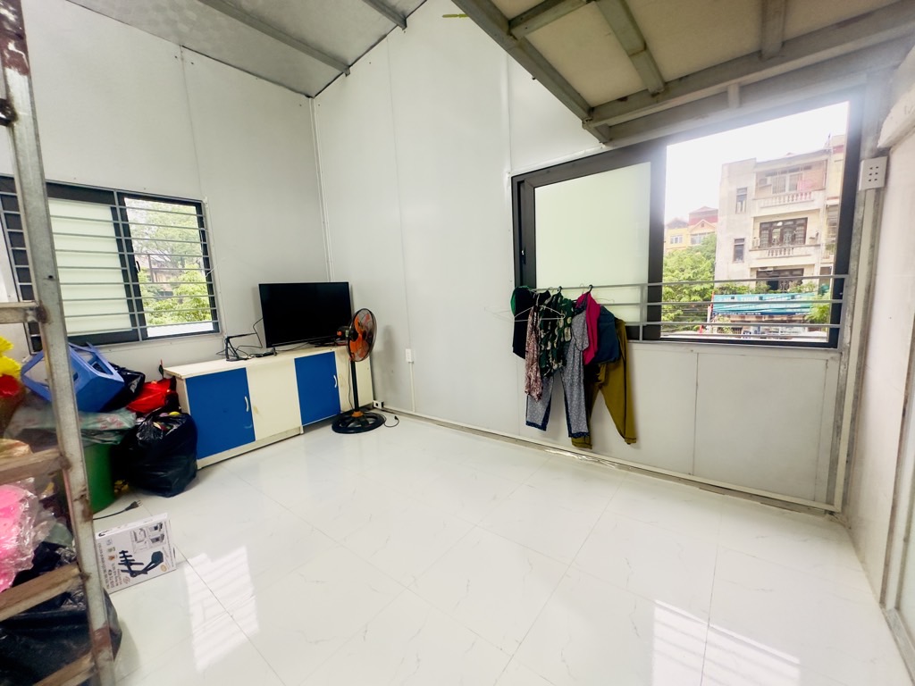 Bán nhà Hồ Đắc Di - diện tích 13m2 2 tầng - Ô TÔ ĐỖ CỬA - giá 2,28 tỷ