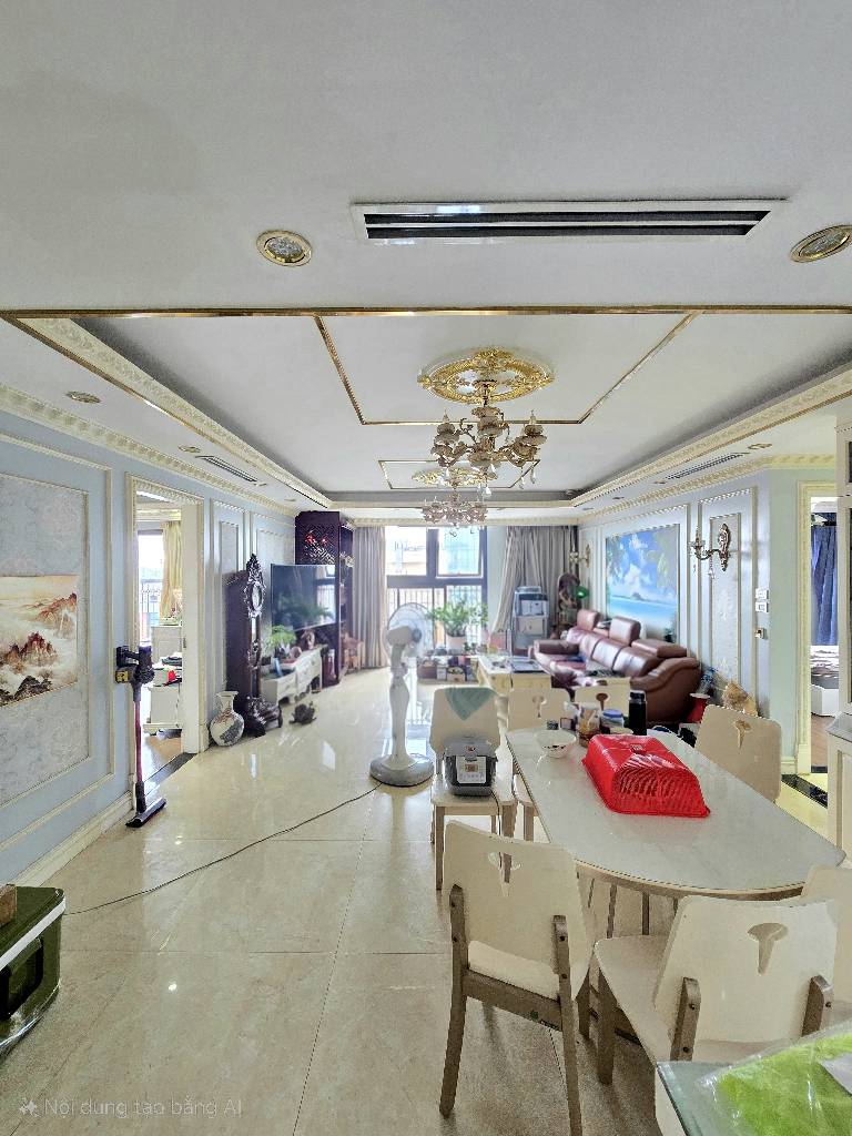 Bán nhà Hoàng Cầu - diện tích 126.1m2 1 tầng - Chung cư cao cấp - giá 18 tỷ