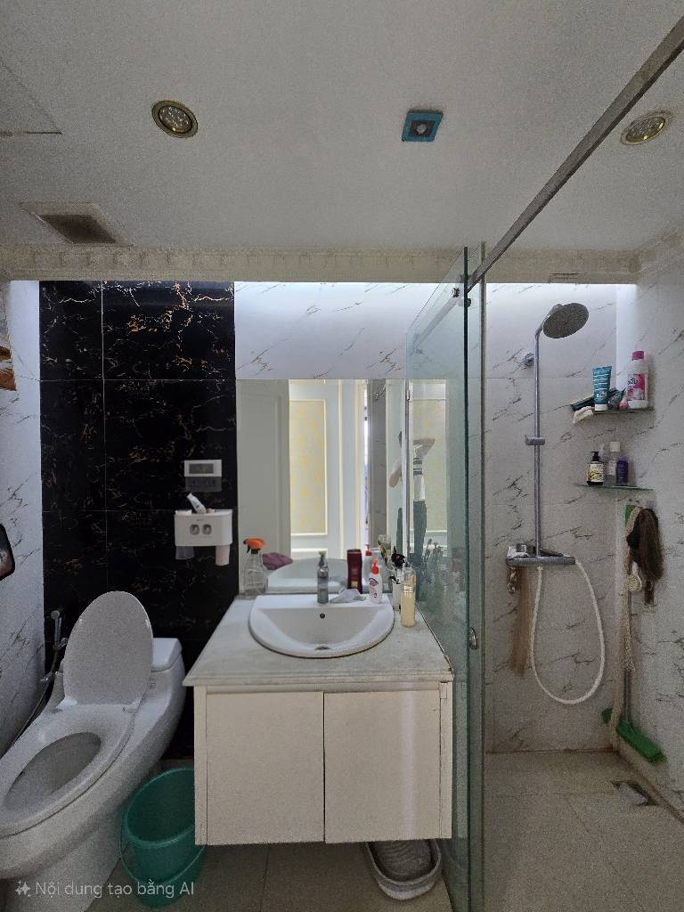 Bán nhà Hoàng Cầu - diện tích 126.1m2 1 tầng - Chung cư cao cấp - giá 18 tỷ