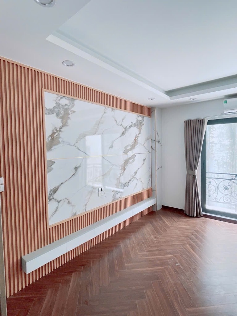 Bán nhà Nam Dư - diện tích 47m2 6 tầng - Thang máy - giá 9,6 tỷ