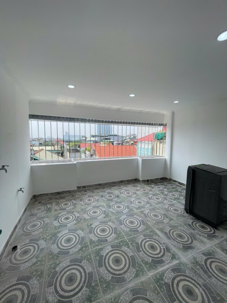 Bán nhà Nam Dư - diện tích 47m2 6 tầng - Thang máy - giá 9,6 tỷ