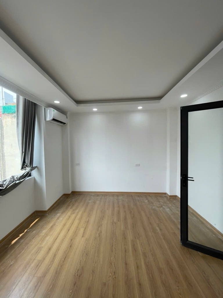 Bán nhà Nam Dư - diện tích 47m2 6 tầng - Thang máy - giá 9,6 tỷ