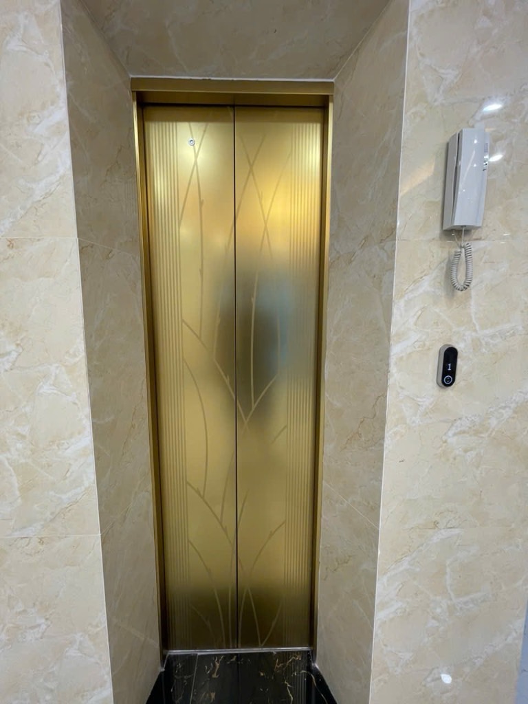 Bán nhà Nam Dư - diện tích 47m2 6 tầng - Thang máy - giá 9,6 tỷ