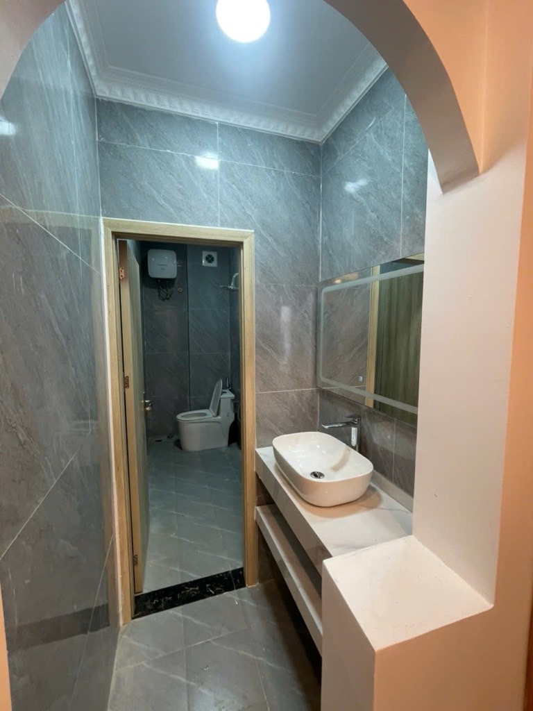 Bán nhà Nam Dư - diện tích 47m2 6 tầng - Thang máy - giá 9,6 tỷ