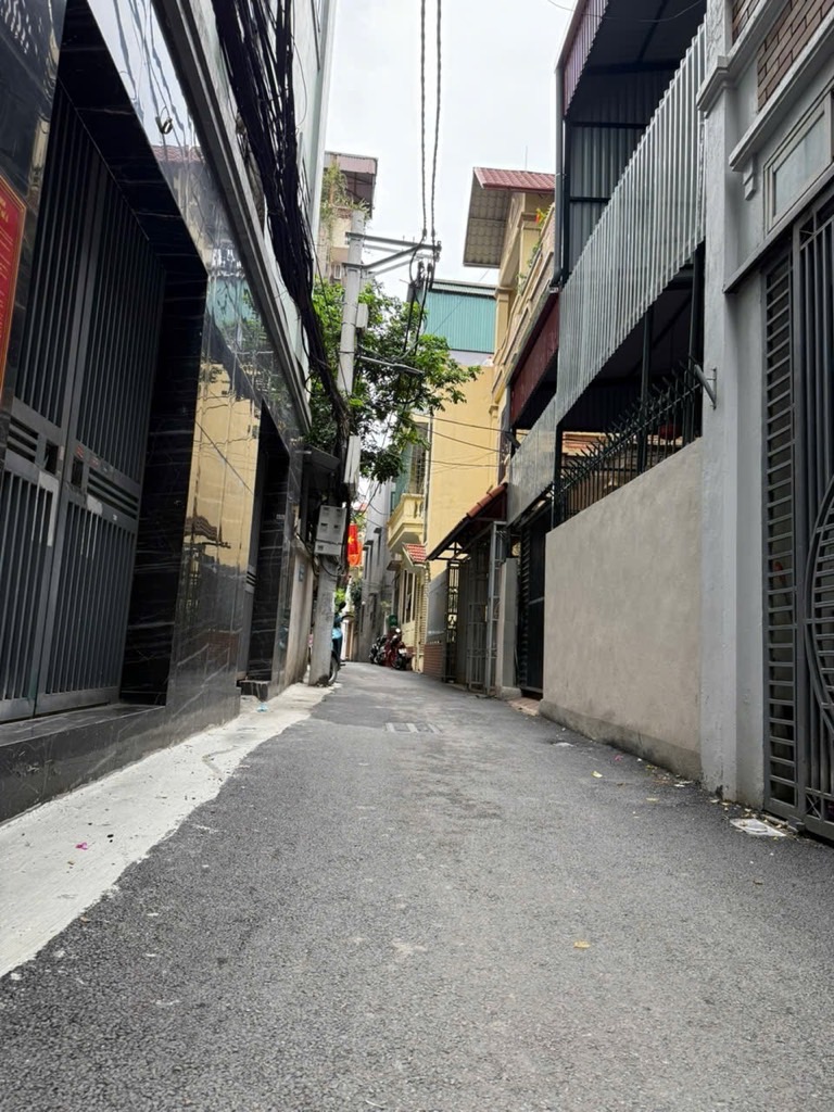 Bán nhà Chính Kinh - diện tích 75m2 5 tầng - ô tô vào nhà - giá 18,6 tỷ