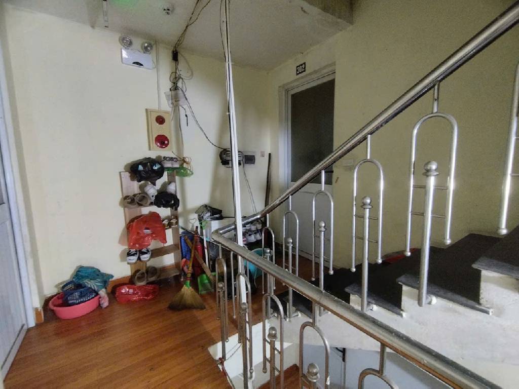 Bán nhà Khương Trung - diện tích 45.8m2 7 tầng - Lô góc - giá 12,8 tỷ