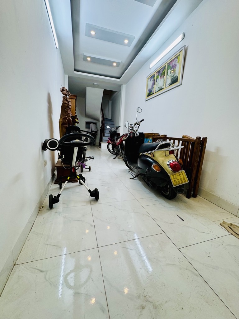 Bán nhà Linh Quang - diện tích 25,1m2 6 tầng - gần ô tô - giá 8 tỷ